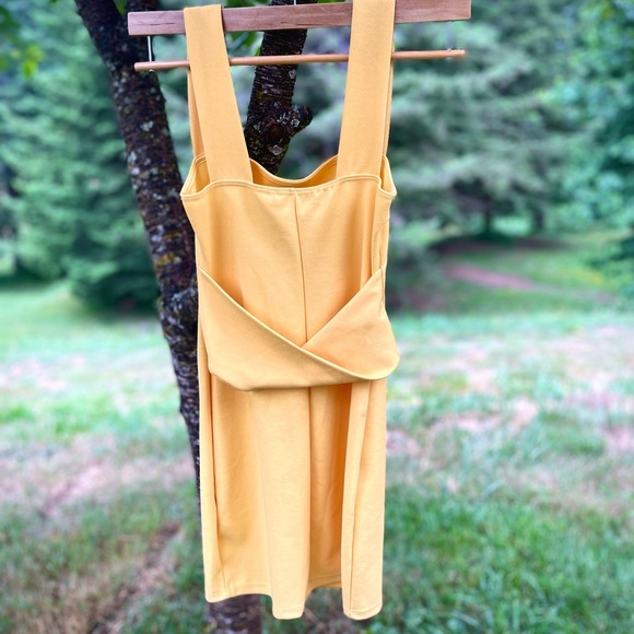 Small Yellow Dress🌻 - Picture 3 of 3